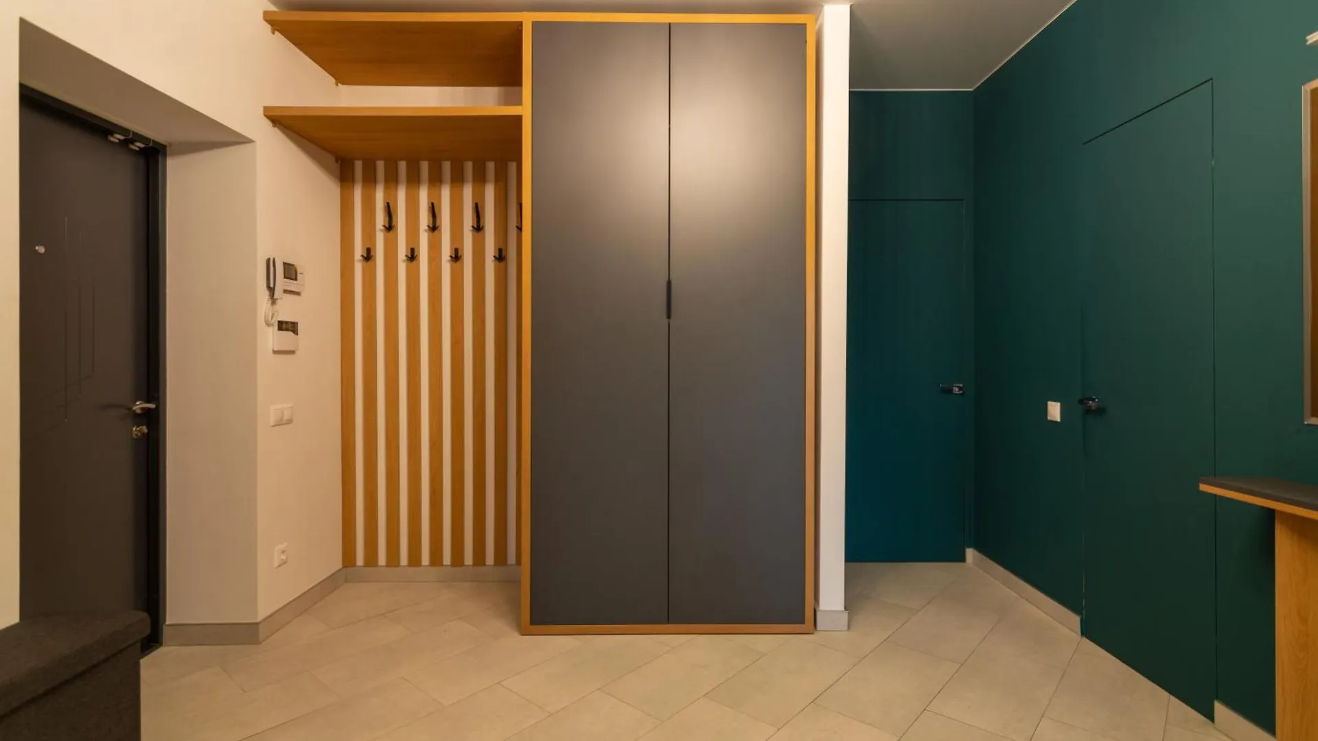 Lux Apartment Avalon Lviv 0*,